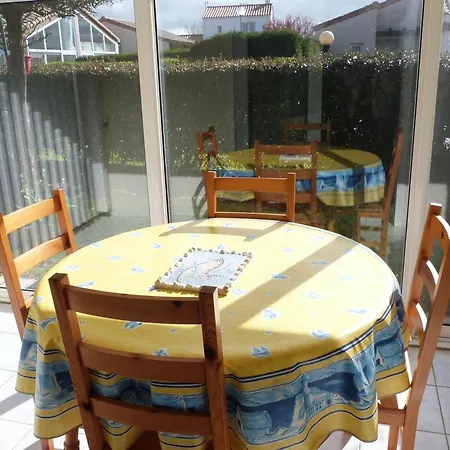 Maisonnette Calme A 650m De La Plage, Jardinet Clos - Fr-1-194-341